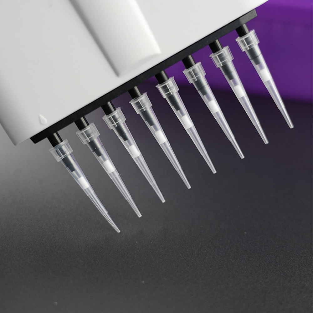 Qiujing Fără sursă de căldură în ambalaj Racked Clear Sfaturi pentru pipete de laborator cu închiriere scăzută Qiujing Fără sursă de căldură în ambalaj Racked Clear Sfaturi pentru pipete de laborator cu închiriere scăzută